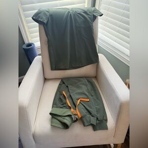 Figs Catarina top XS Zamora joggers XS